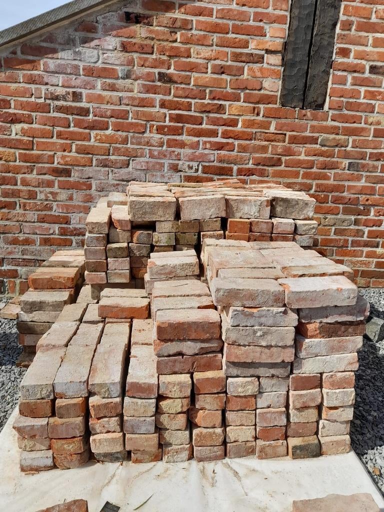 Oude gevelstenen - Boerkes, Ophalen, Zo goed als nieuw, Bakstenen