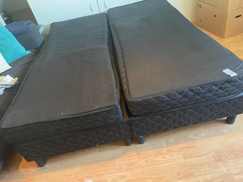 Bed, Enlèvement, Utilisé, 200 cm, Deux personnes