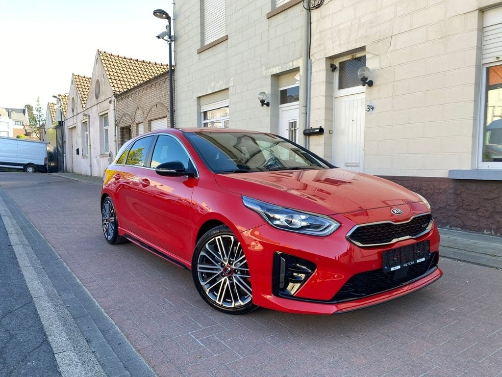 Kia Proceed 1.6i GT/204 CV/2019/73000.km/Automatique, Autos, Kia, Rouge, Cuir et Alcantara, Achat, Euro 6
