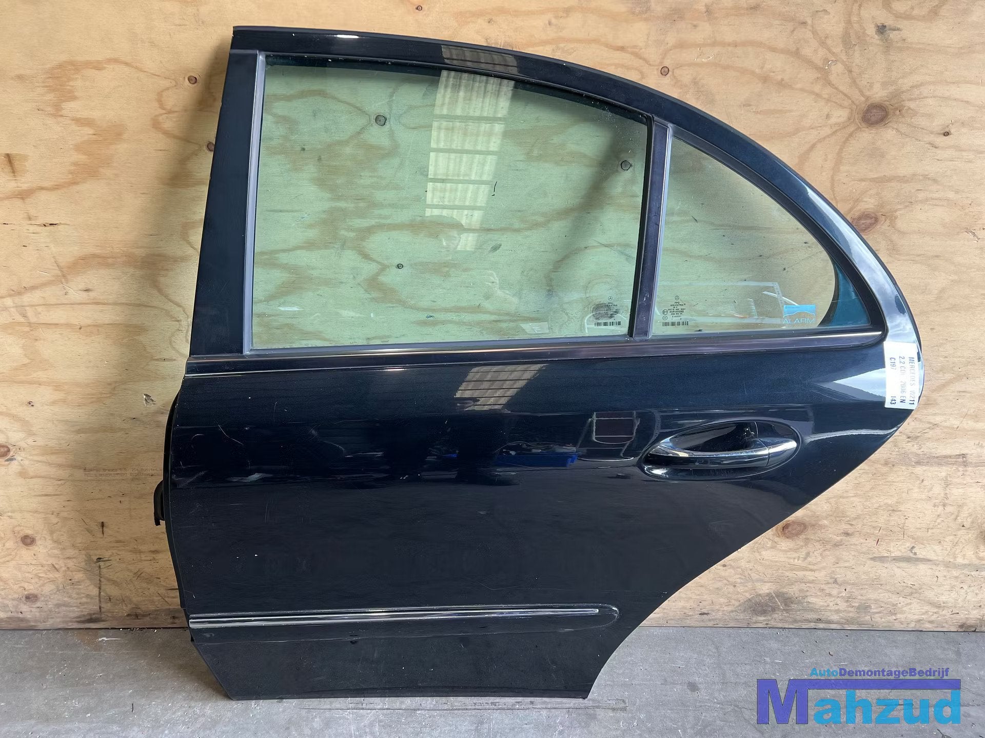 MERCEDES E KLASSE W211 Zwart C197 links achter deur 2002-200, Gebruikt, Mercedes-Benz AG, Deur, Mercedes-Benz