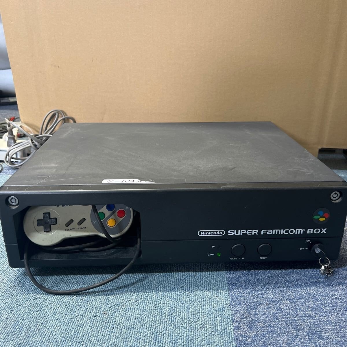 Nintendo super famicom box (rare), Games en Spelcomputers, Ophalen of Verzenden, Gebruikt, Met 2 controllers
