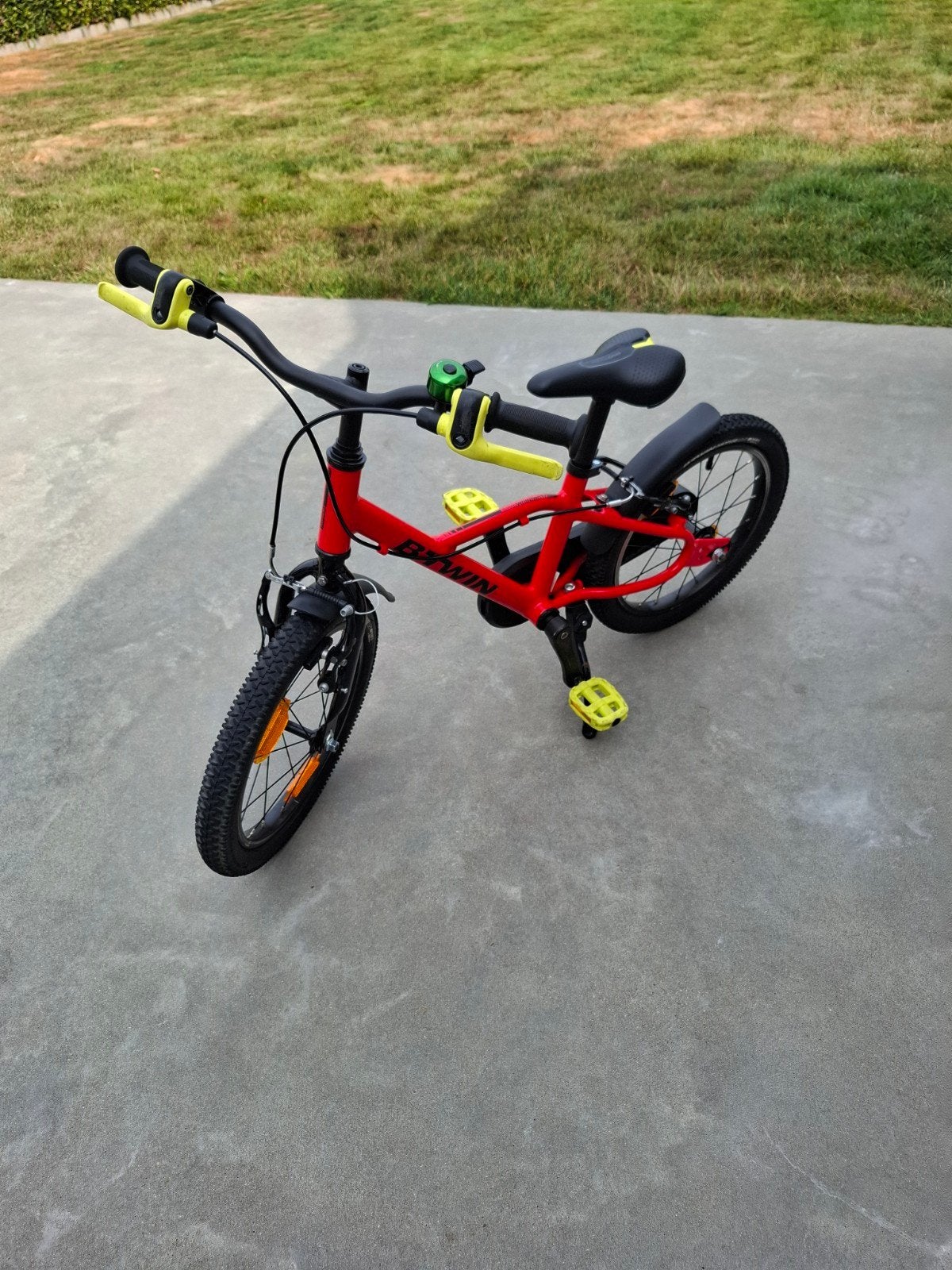 Vélo pour enfants 16 pouces btwin ALU, Vélos & Vélomoteurs, Frein sur jante, Stabilisateurs, Enlèvement, Comme neuf