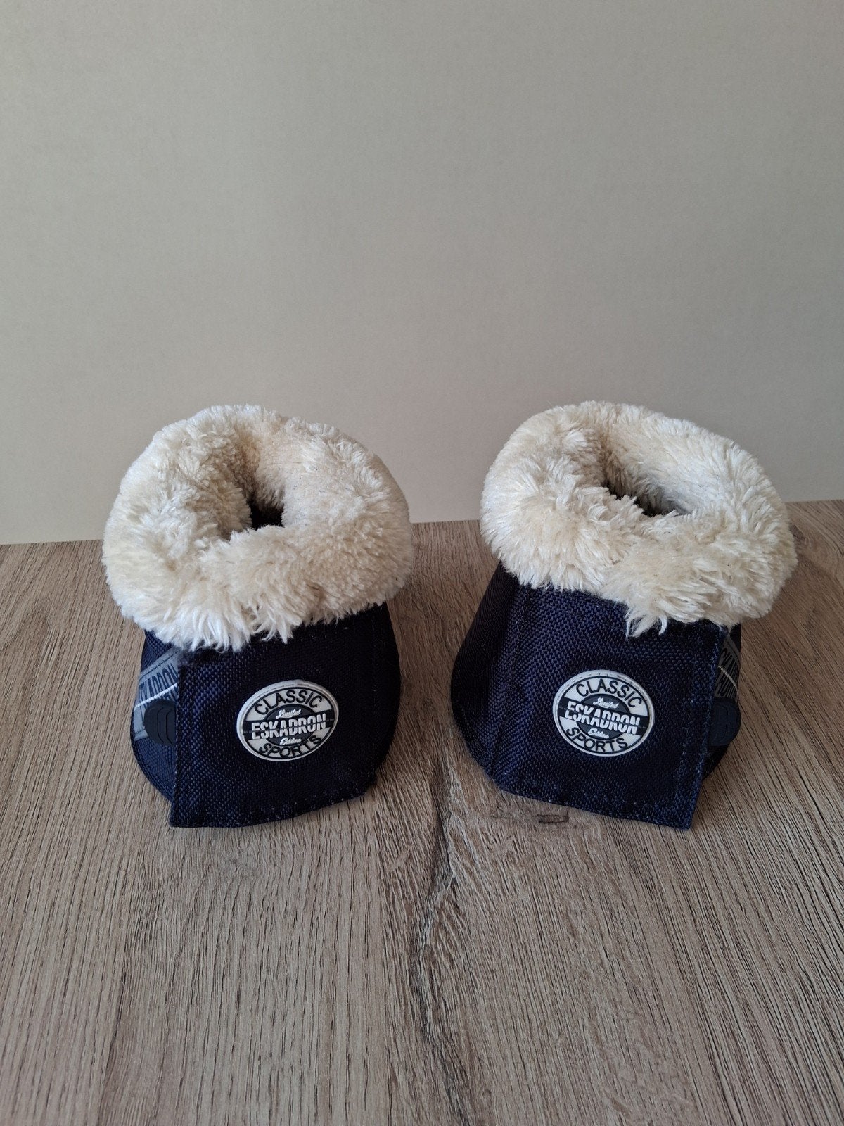 Springschoenen Eskadron COB, Animaux & Accessoires, Chevaux & Poneys | Guêtres en cloche, Avec fourrure, Cloches, Enlèvement ou Envoi