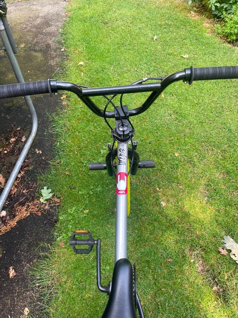 BMX, Fietsen en Brommers, Ophalen, Zo goed als nieuw, Btwin Decathlon, Voetsteunen