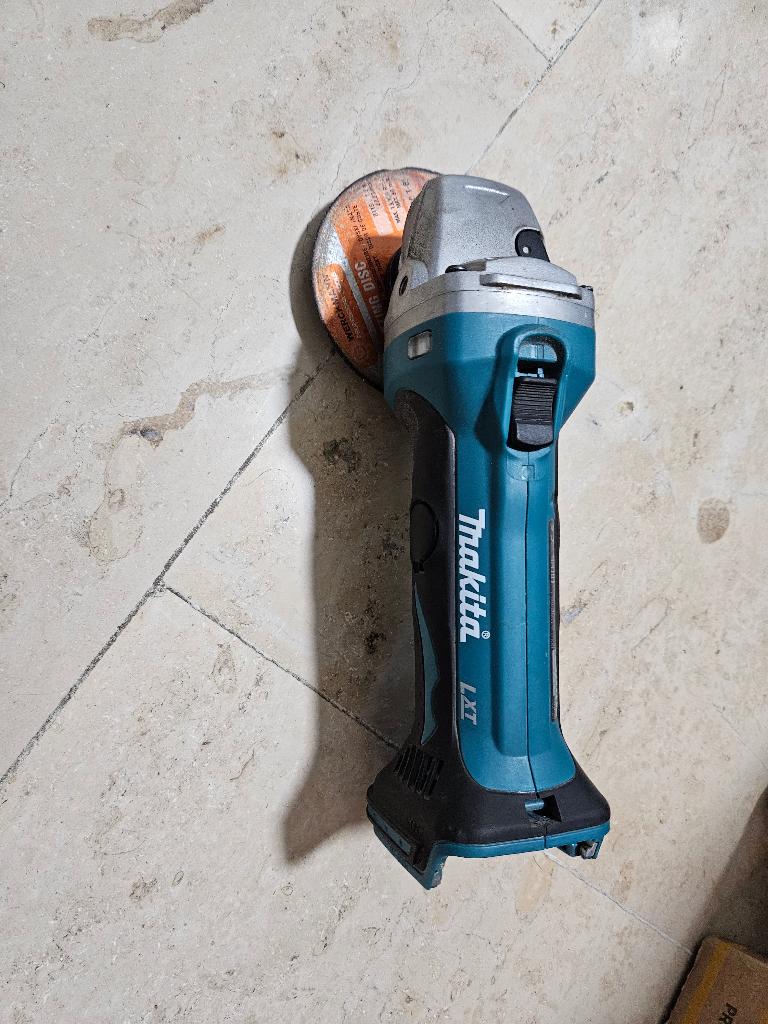Makita slijpschijf 18v, Ophalen, Zo goed als nieuw, 1000 watt of meer, Haakse handslijpmachine