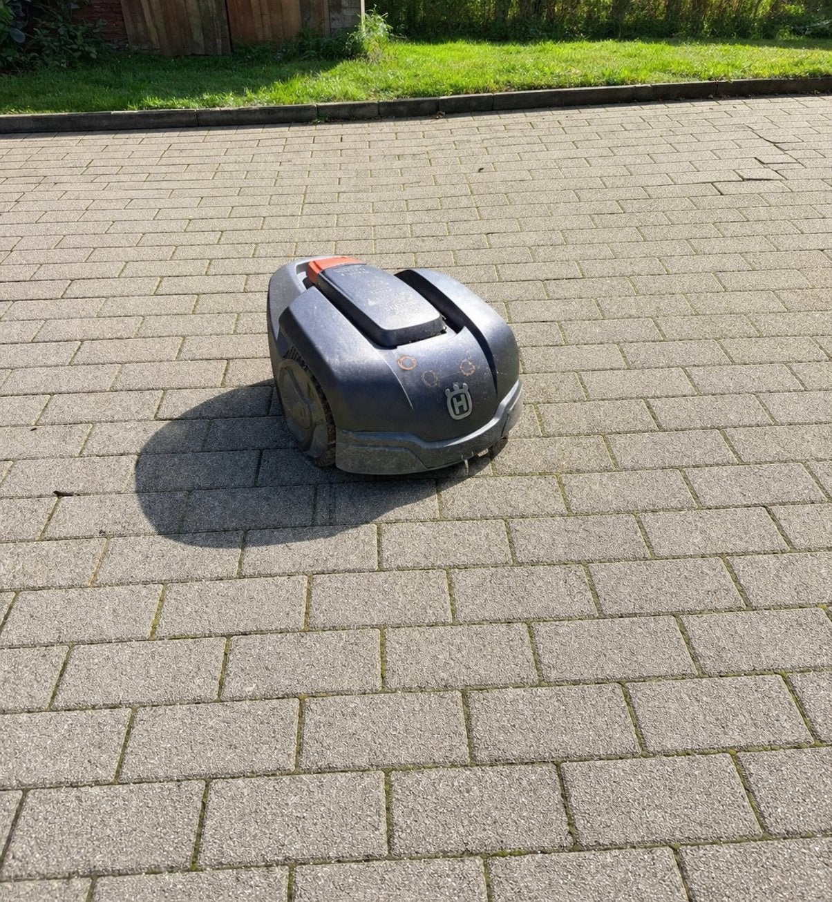 otmaaier Husqvarna 105, Tuin en Terras, Ophalen of Verzenden, Gebruikt, 20 tot 25 cm