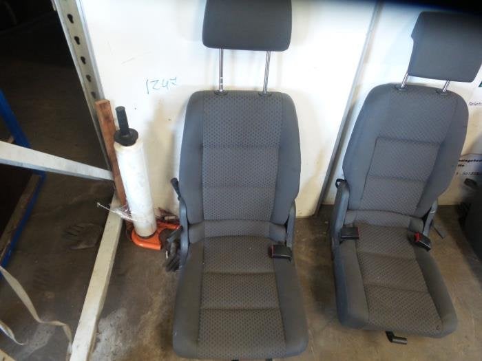 Stoel achter van een Volkswagen Touran (Touran 03-), Auto-onderdelen, Gebruikt, -, Volkswagen, -