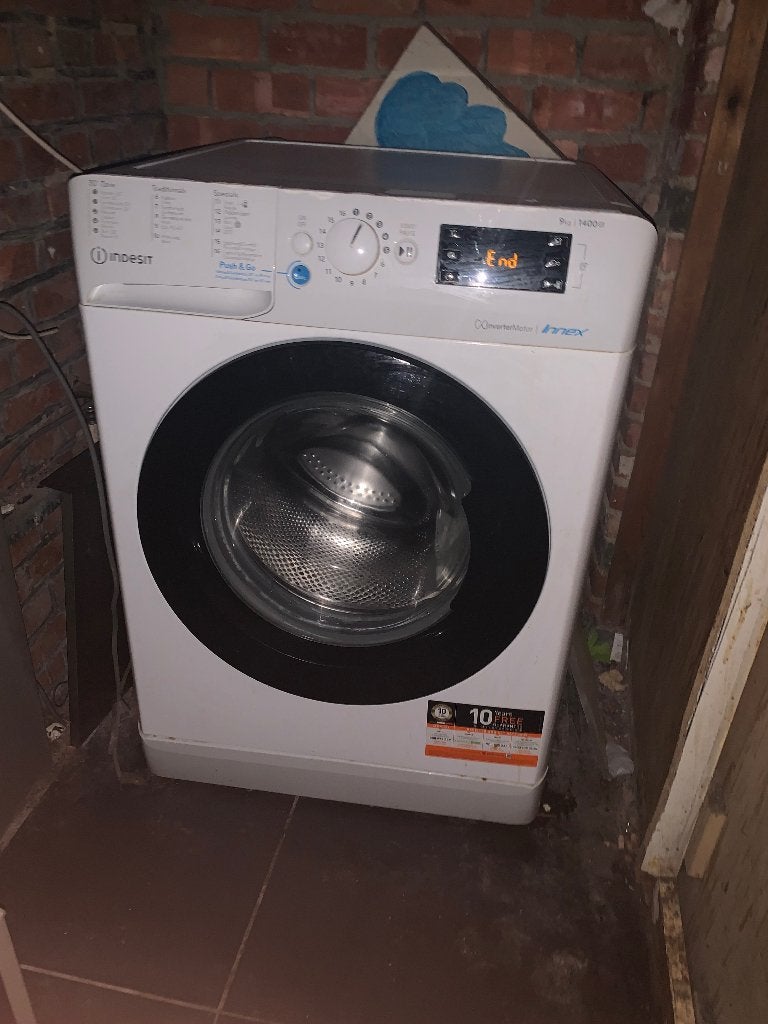 Machine à laver, Electroménager, Lave-linge, 1200 à 1600 tours, Enlèvement ou Envoi, 85 à 90 cm, Comme neuf