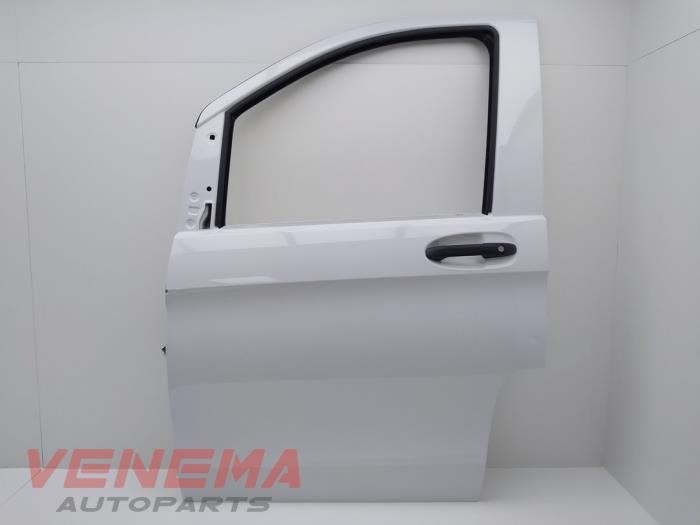 Portier 2Deurs links van een Mercedes Vito (9147), 12 maanden garantie, Gebruikt, -, Deur