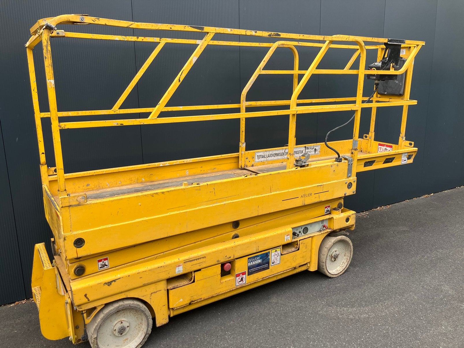 Schaarlift Haulotte compact 8, Ophalen