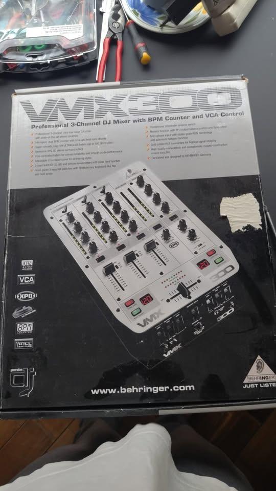 Behringer VMX300 3 kanaals mixer, Muziek en Instrumenten, Ophalen of Verzenden, Nieuw, Minder dan 5 kanalen, Microfooningang