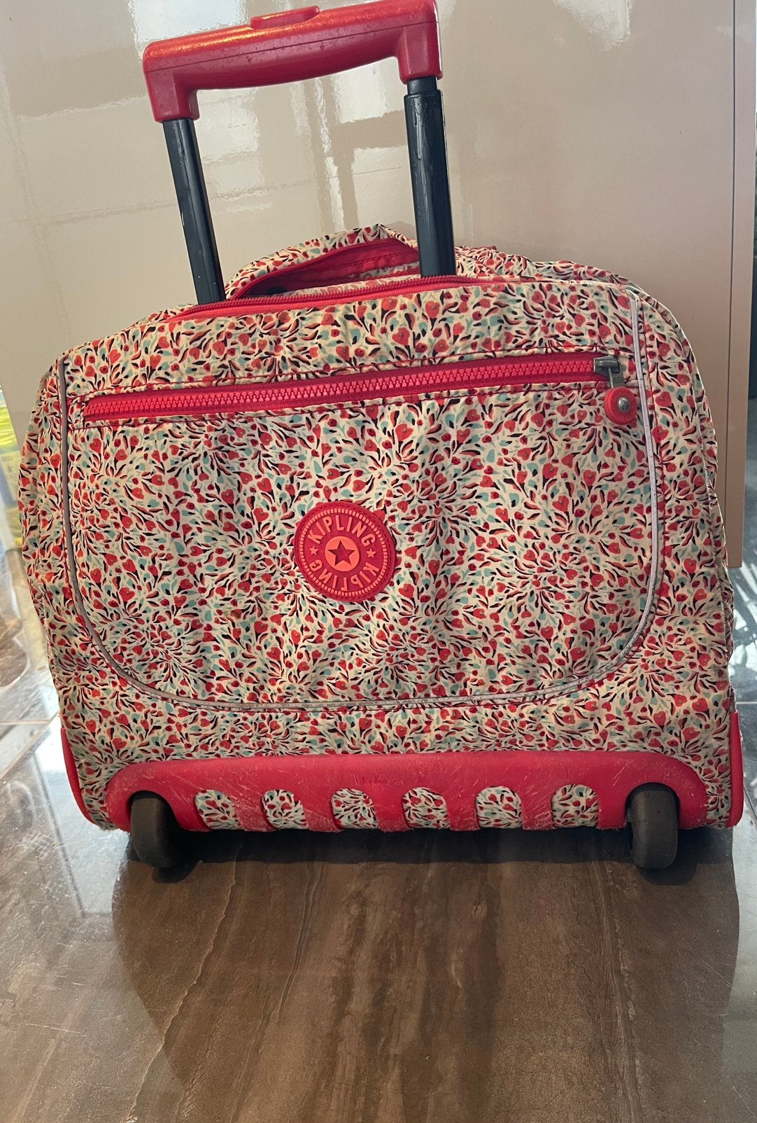 Cartable Kipling à Roulettes + Trousse, Bijoux, Sacs & Beauté, Sacs | Cartables, Rouge, 30 à 40 cm, Enlèvement, Utilisé