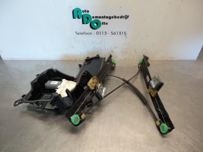 Mécanique vitre 4portes avant droite d'un Seat Leon (Leon 0, -, 3 mois de garantie, Utilisé, -