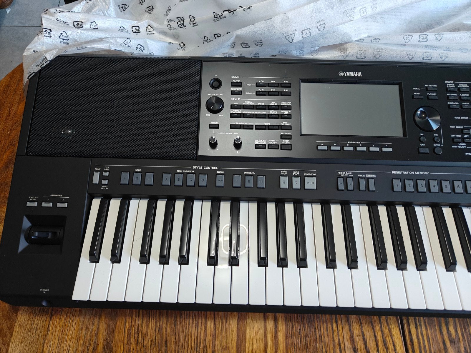 Yamaha PSR SX720, Muziek en Instrumenten, Keyboards, Ophalen, 61 toetsen, Aanslaggevoelig, Nieuw