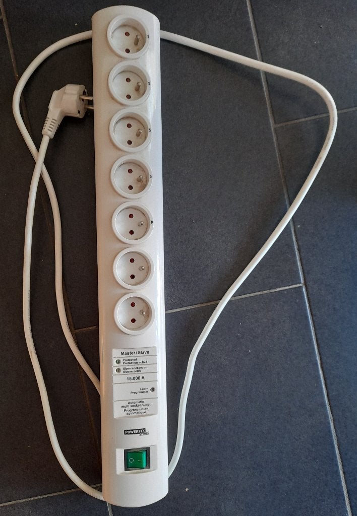 Multiplug (en particulier) pour PC, Enlèvement ou Envoi, Utilisé, Multiprise