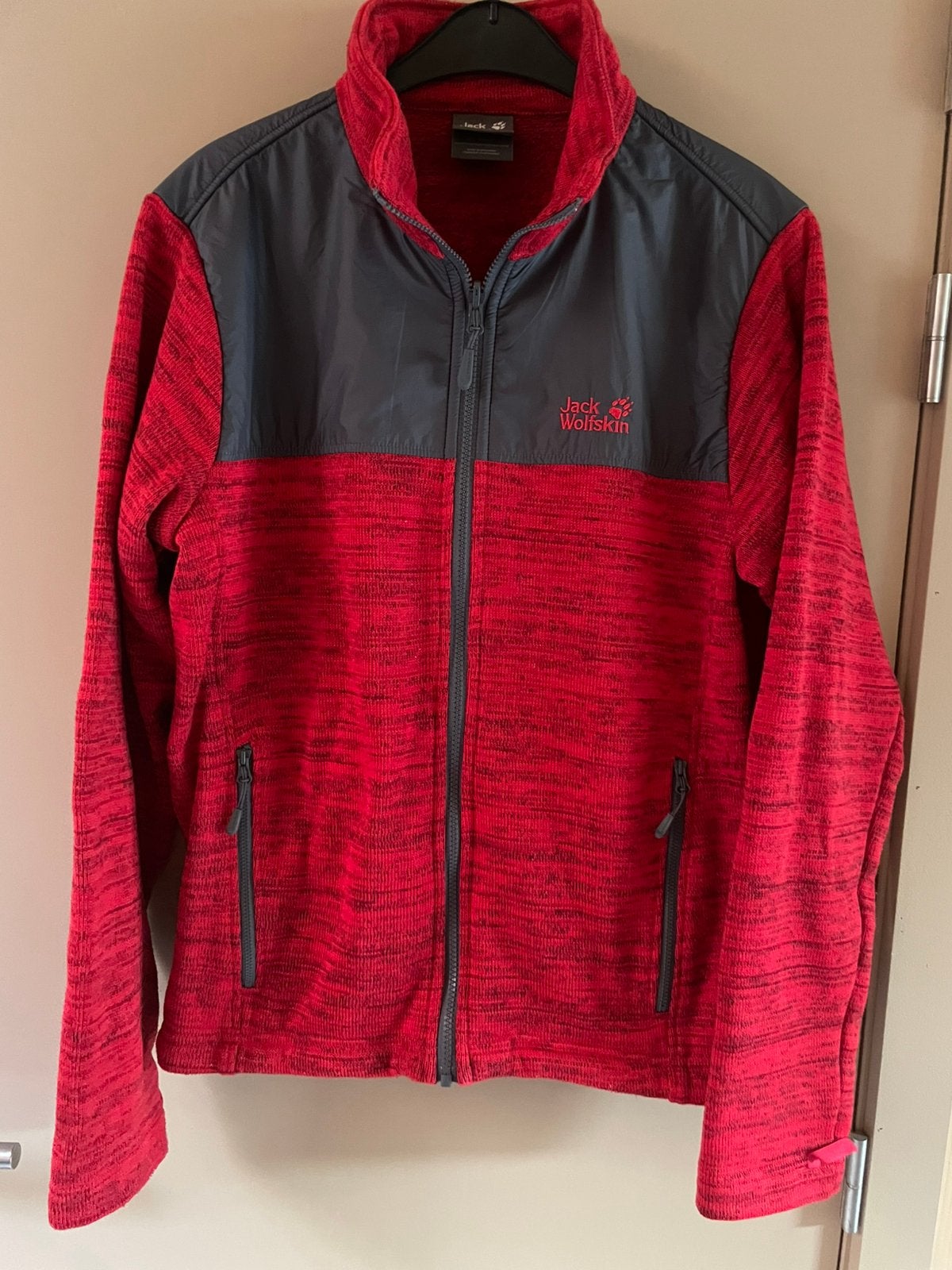 Trui jack wolfskin, Ophalen, Zo goed als nieuw, Jack