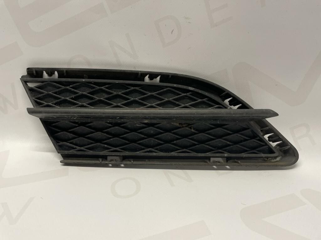 Bumperrooster rechtsvoor BMW 3-serie E90 LCI 51117138418, Gebruikt, -, -, Ophalen of Verzenden