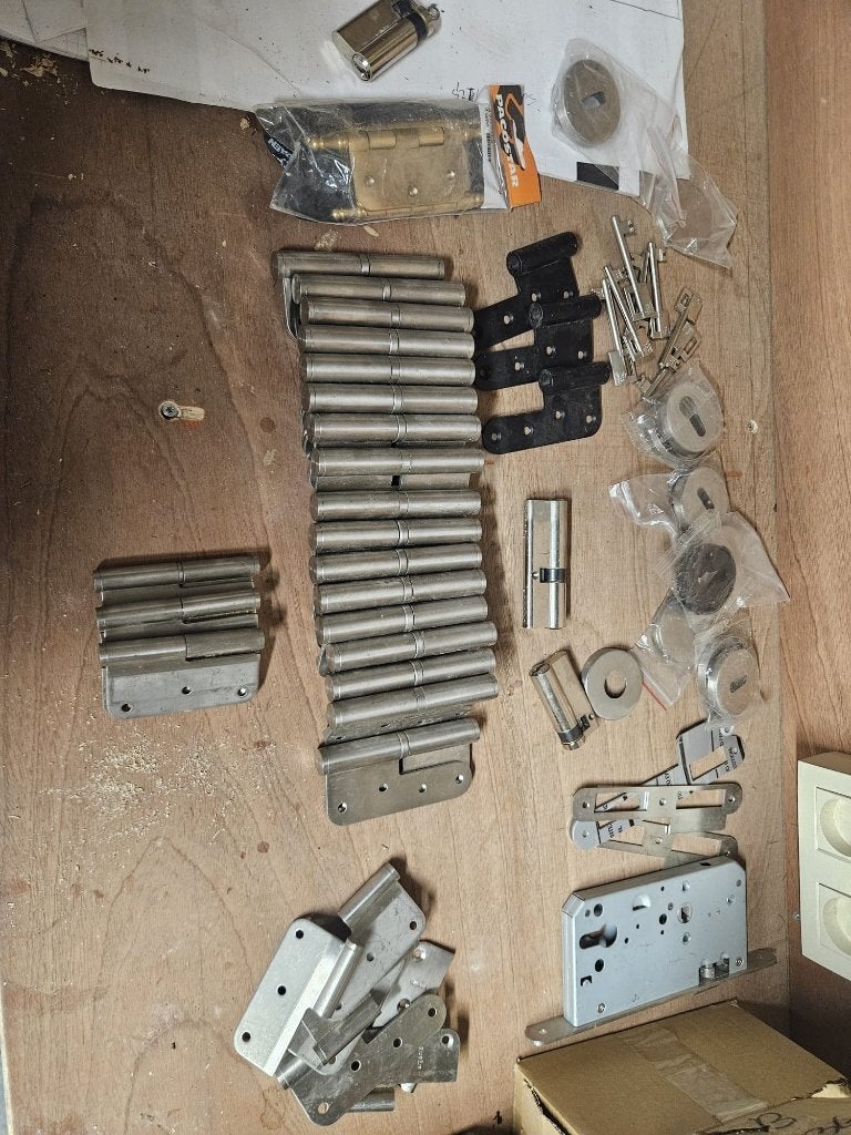 Partij Hang- en Sluitwerk (Argenta, Blum, cilinders), Ophalen, Nieuw, Inox, Overige typen