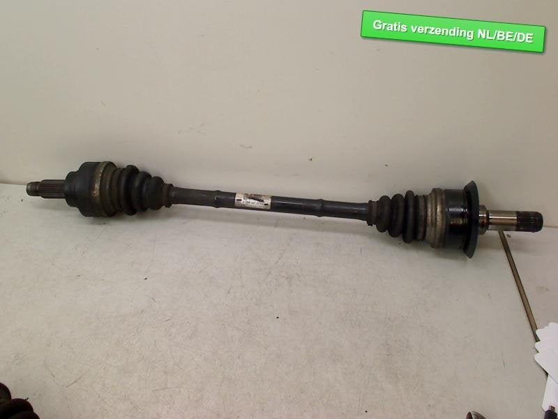 AANDRIJFAS LINKS ACHTER LCI 3 serie Touring (F31) (8680347), Gebruikt, BMW, Petuelring 130
80809  München, DE, Bayerische Motoren Werke AG