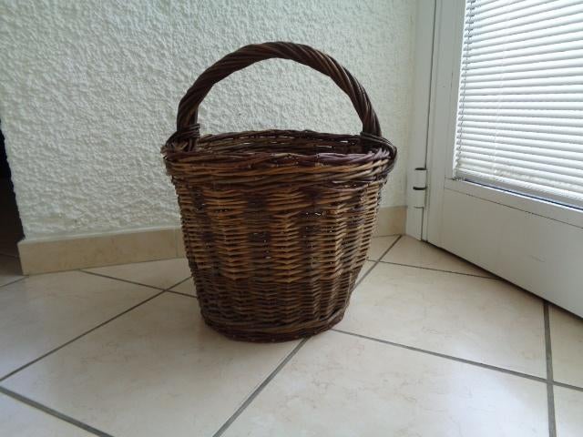 Panier rond en osier, avec anse. 33 X 28 cm, Osier, Rond, Enlèvement, Panier