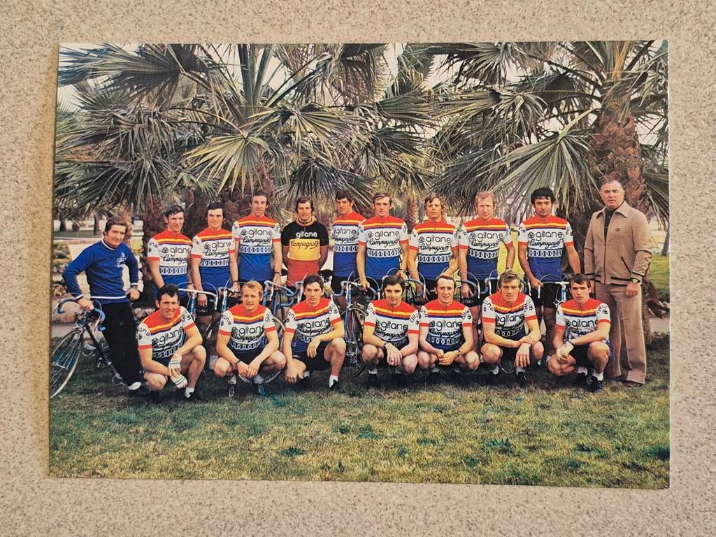Wielerkaart Team Gitane 1975, Verzamelen, Sportartikelen en Voetbal, Zo goed als nieuw, Poster, Plaatje of Sticker, Ophalen of Verzenden