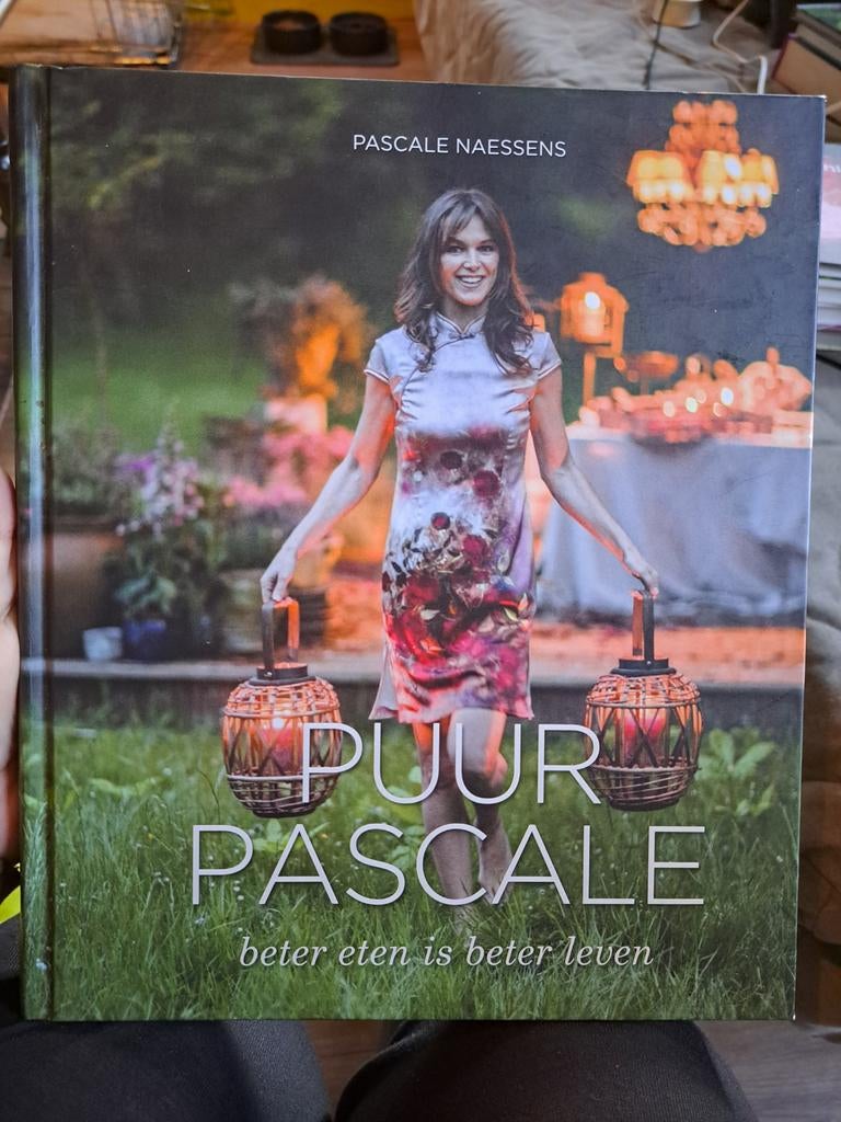 Kookboek Pascale Naessens. Puur Pascale., Ophalen