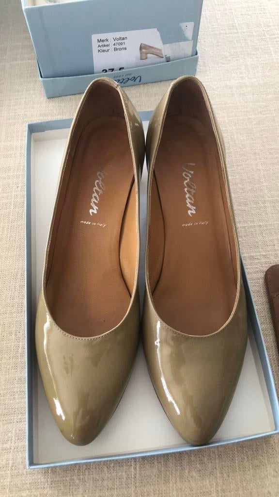 Chaussure Bolton beige verte, Voltan, Enlèvement ou Envoi, Porté, Beige
