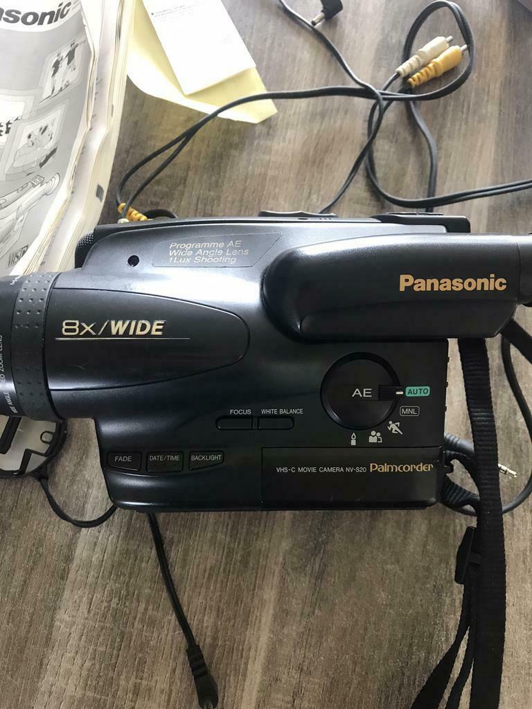Caméra Panasonic s’allume mais soucis pour les cassettes, TV, Hi-fi & Vidéo, Caméscopes numériques, Comme neuf