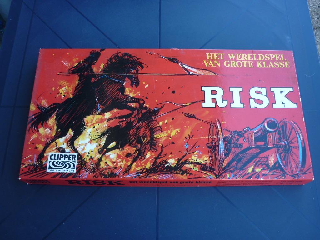 Bordspel - Risk Vintage rode doos, Vijf spelers of meer, Ophalen of Verzenden, Gebruikt, Clipper