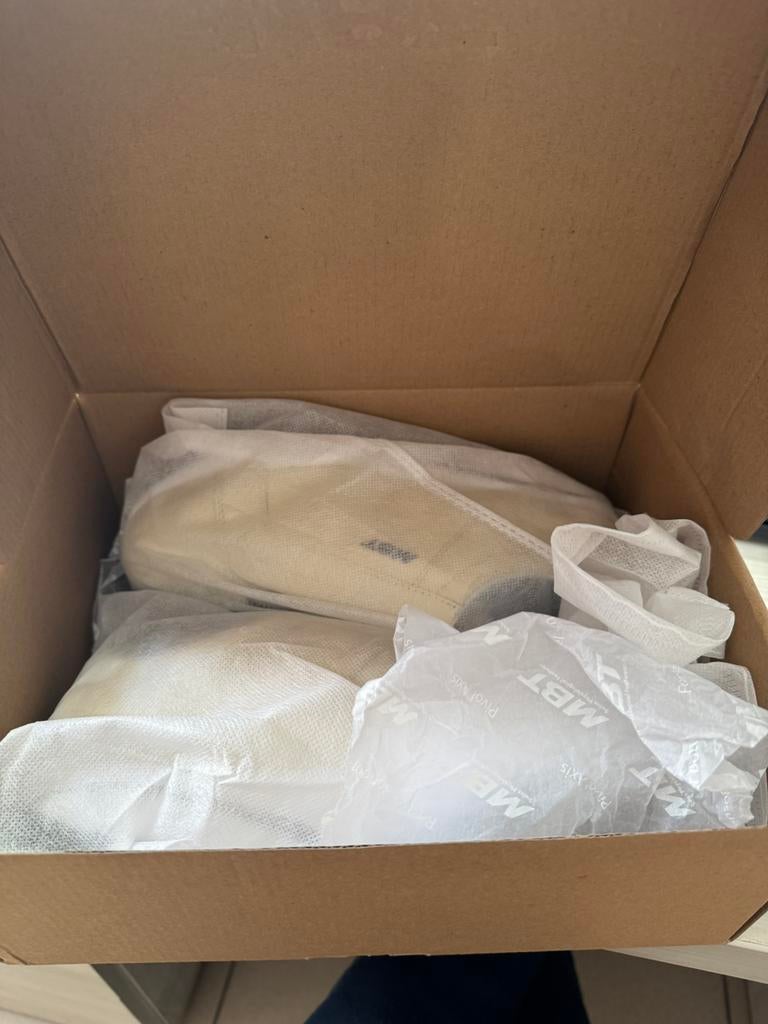 Chaussures femme MBT neuves, Beige, Nieuw, Ophalen of Verzenden, Sneakers