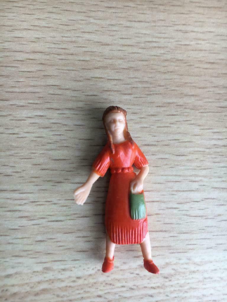 figurine "Indienne" de Quick   H: 45mm    vintage  '90, Enlèvement ou Envoi, Comme neuf, Autres types