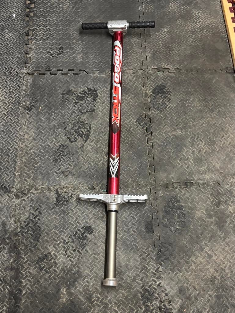 Pogo stick, Enlèvement, Utilisé, Découverte, Avec lumière