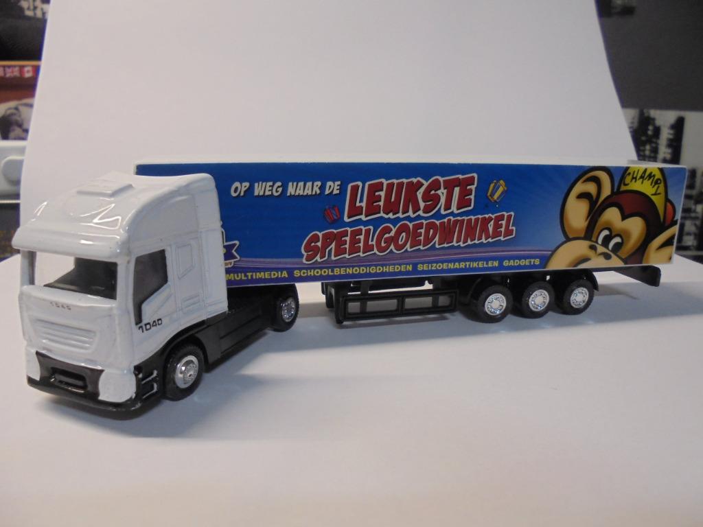 vrachtwagen met oplegger, Ophalen of Verzenden, Zo goed als nieuw, Bus of Vrachtwagen, Overige merken