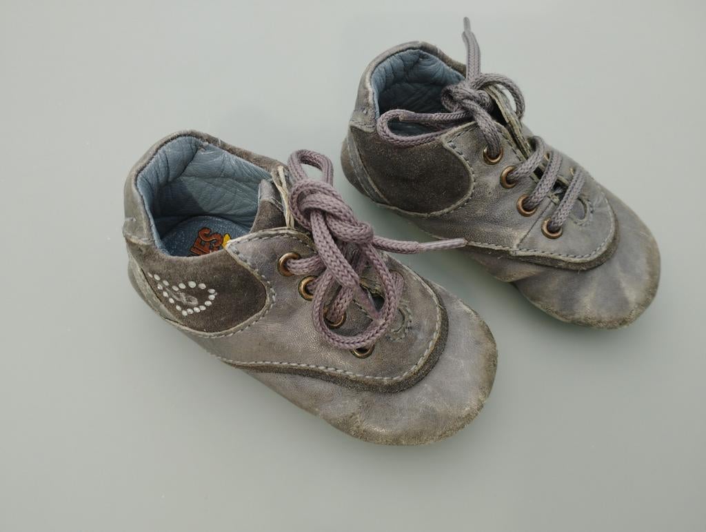 Eerste schoenen maat 19, Enlèvement ou Envoi, Stones and Bones, Utilisé, Chaussures