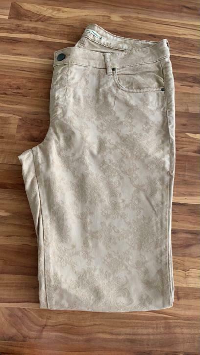 Broek dames Melvin, maat 44, in perfecte staat, Kleding | Dames, Broeken en Pantalons, Beige, Maat 42/44 (L), Ophalen of Verzenden