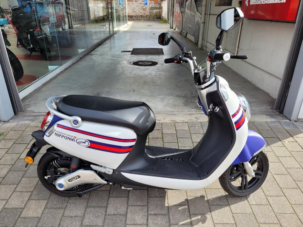 Nipponia volty ( nog niet gereden, 0 km, dus nieuw ), Fietsen en Brommers, Ophalen, Nieuw, Klasse B (45 km/u)
