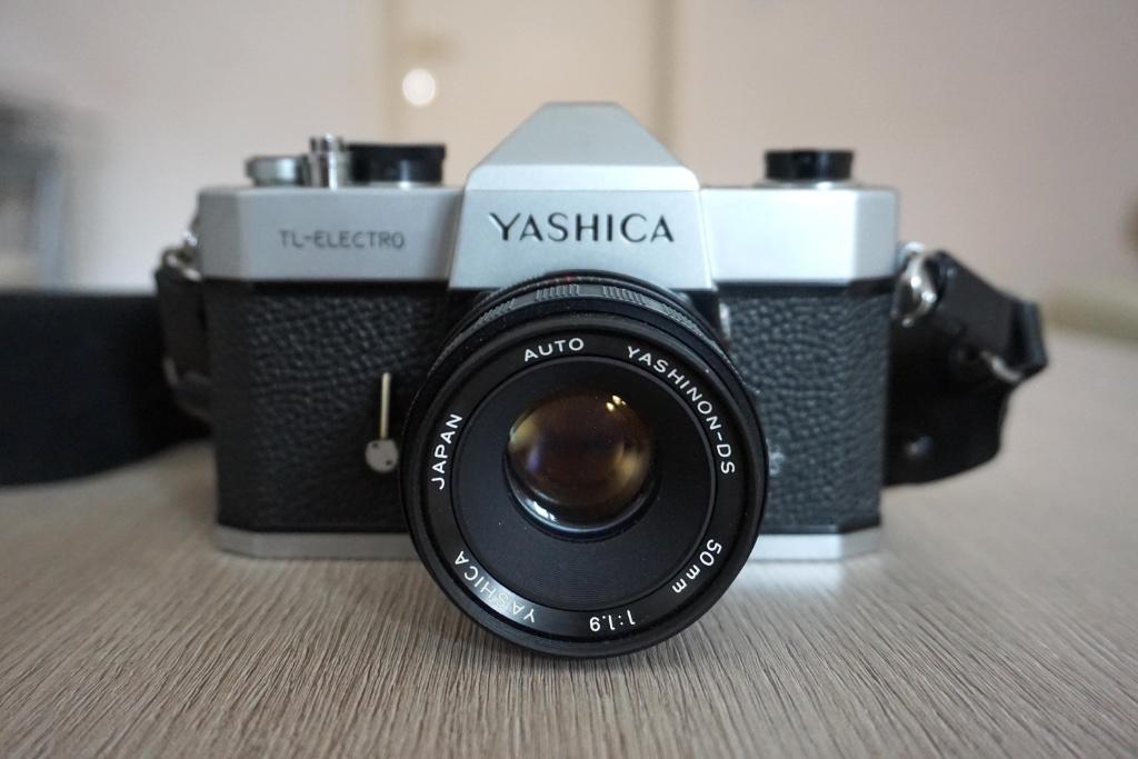 Yashica TL-Electro + Yashinon-DS 50mm f/1.9, Ophalen of Verzenden, Gebruikt, Spiegelreflex, Overige Merken