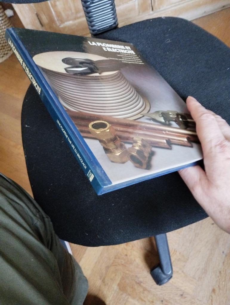 Time Life Encyclopédie bricolage PLOMBERIE ET L'ELECTRICITE, Livres, Envoi, Comme neuf, Collectif
