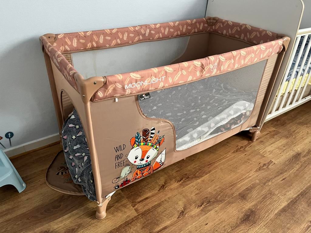 Lit bebe pliable et matelas, Enlèvement, Comme neuf, Lit