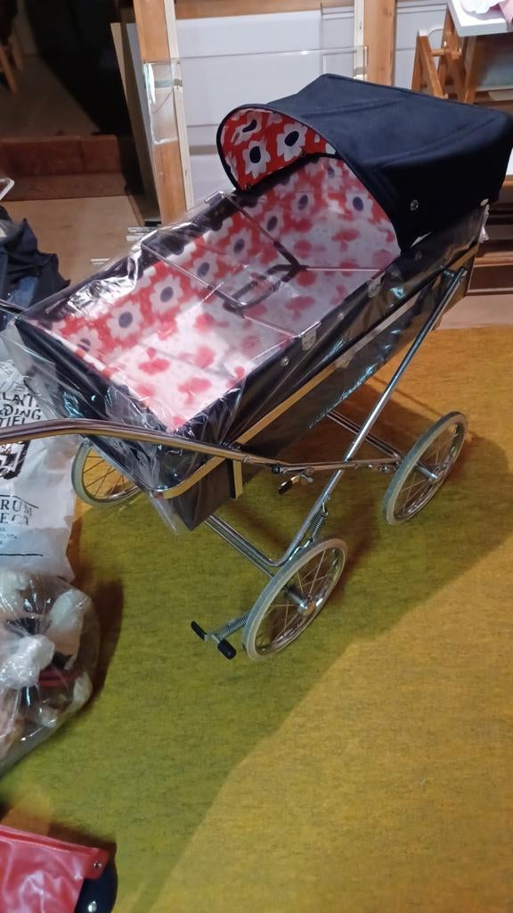 Retro kinderwagen, Ophalen