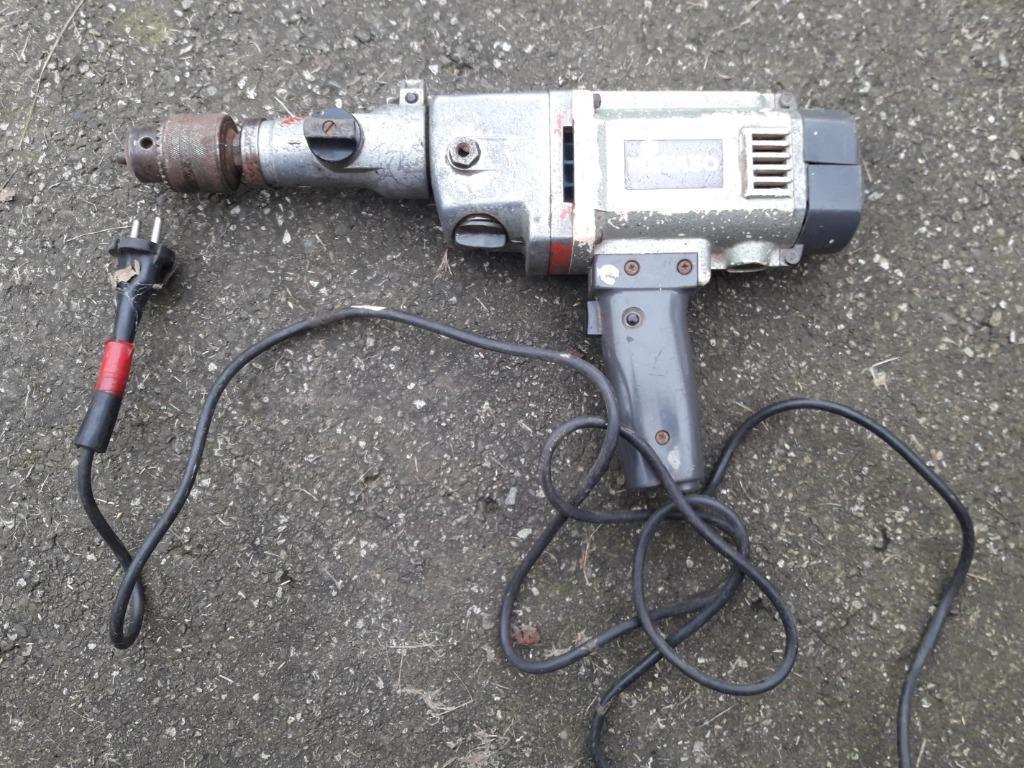 Perceuse Metabo, Bricolage & Construction, 400 à 600 watts, Enlèvement ou Envoi, Mécanisme de percussion, Utilisé