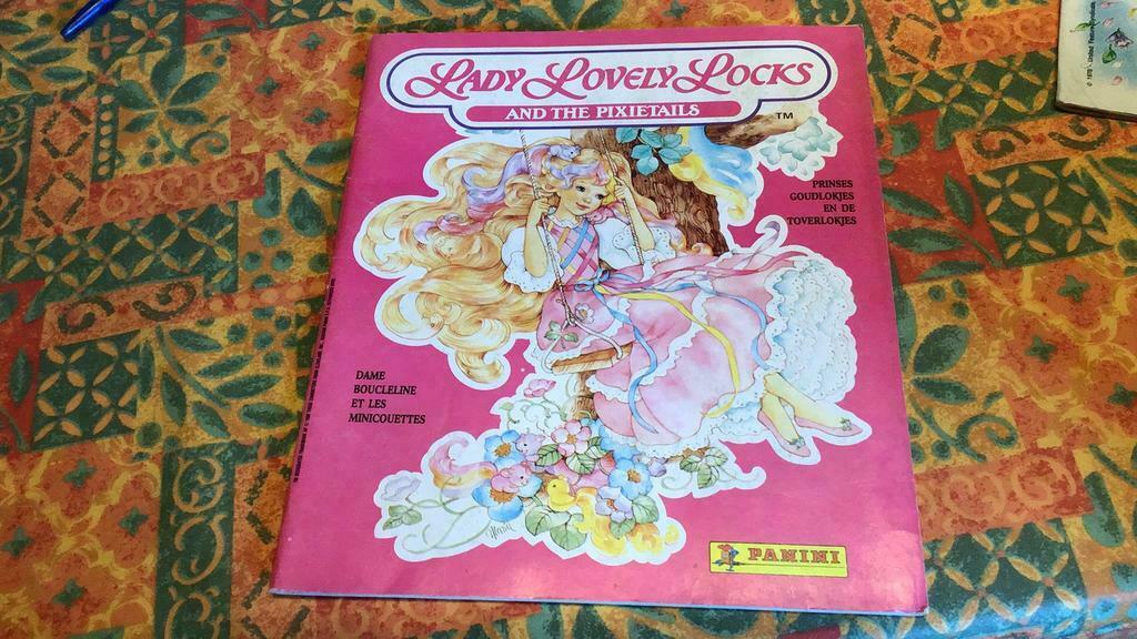 Lady lovely locks(s), Ophalen of Verzenden, Gelezen, Panini, Plaatjesalbum