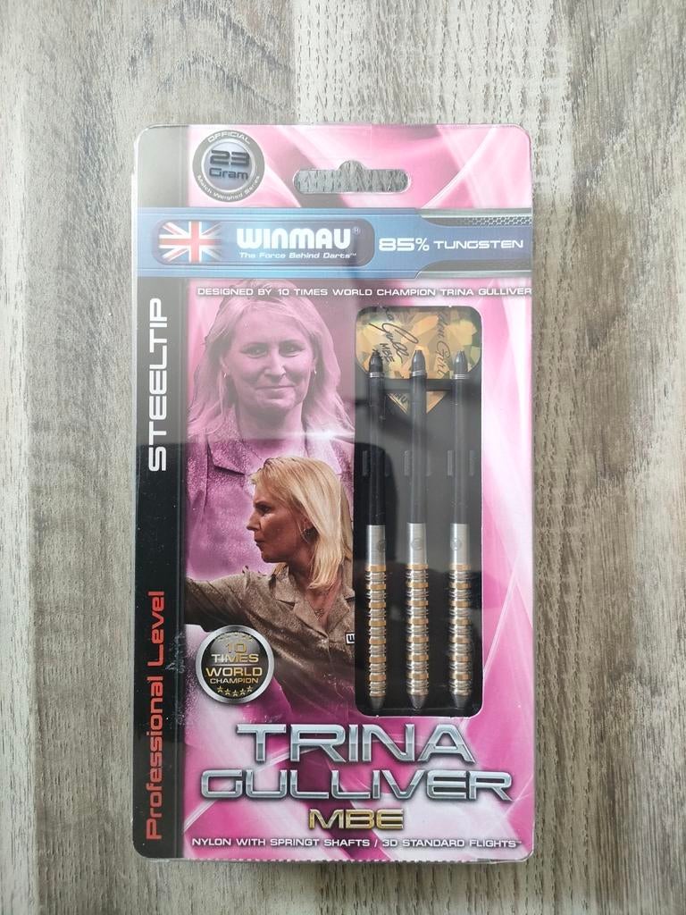 Winmau darts Trina Gulliver., Sport en Fitness, Darts, Ophalen, Zo goed als nieuw, Flights