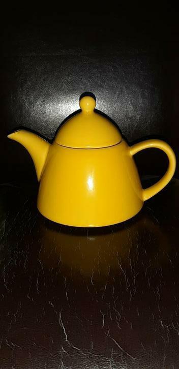 Mooie theepot,  intact, inhoud 1 liter, Ophalen of Verzenden, Zo goed als nieuw