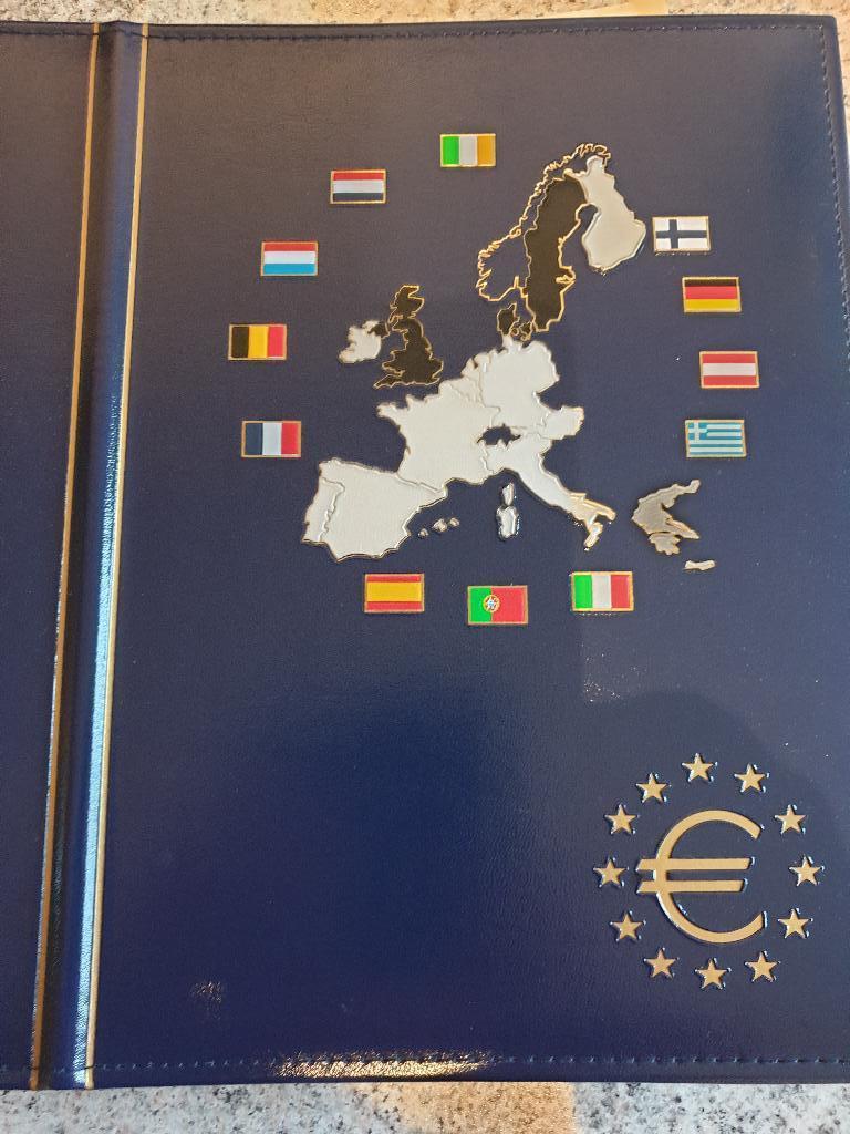 Leuchtturm album met 6 Vista muntbladen 12 eerste eurolanden, Ophalen, Overige landen, Overige waardes, Setje