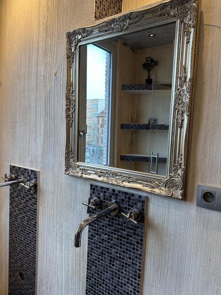Miroirs, Enlèvement