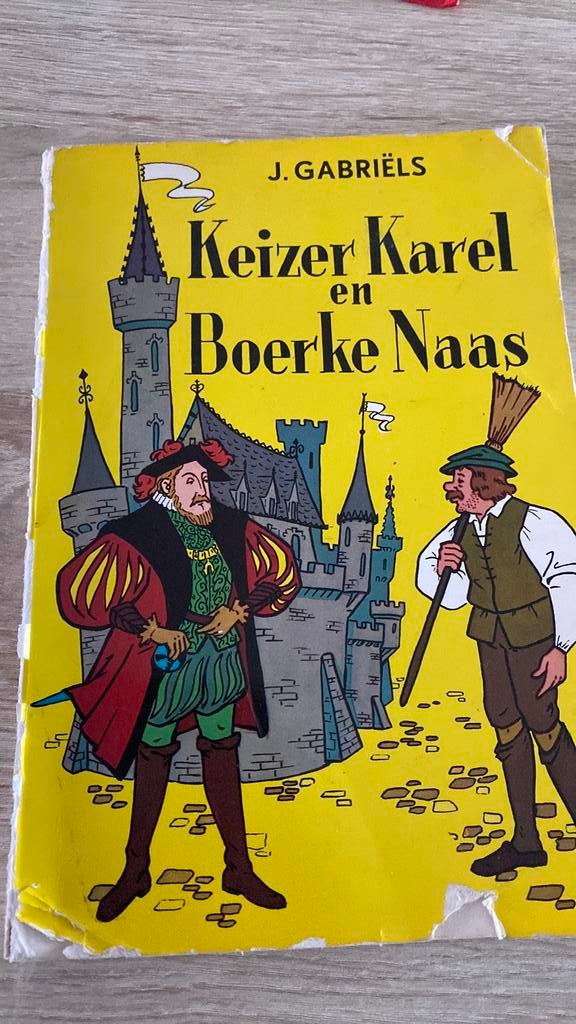 Keizer Karel en Boerke Naas, Boeken, Ophalen of Verzenden, Gelezen, Fictie