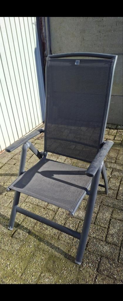 4 stoelen, Ophalen