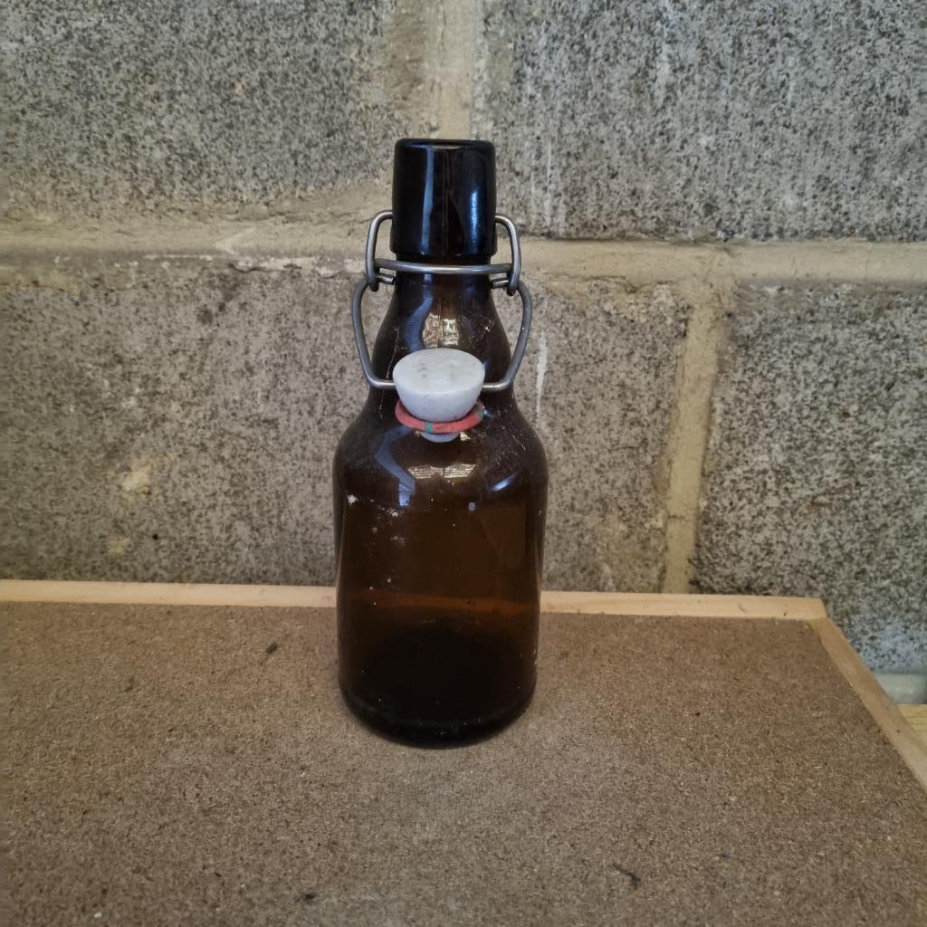 Bouteille de bière inconnue (modèle 3), Enlèvement ou Envoi, Utilisé, Bouteille(s), Autres marques