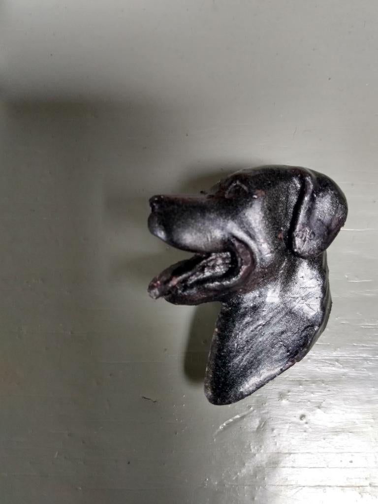 Broche Labrador hond, Ophalen of Verzenden, Zo goed als nieuw, Zwart, Overige materialen